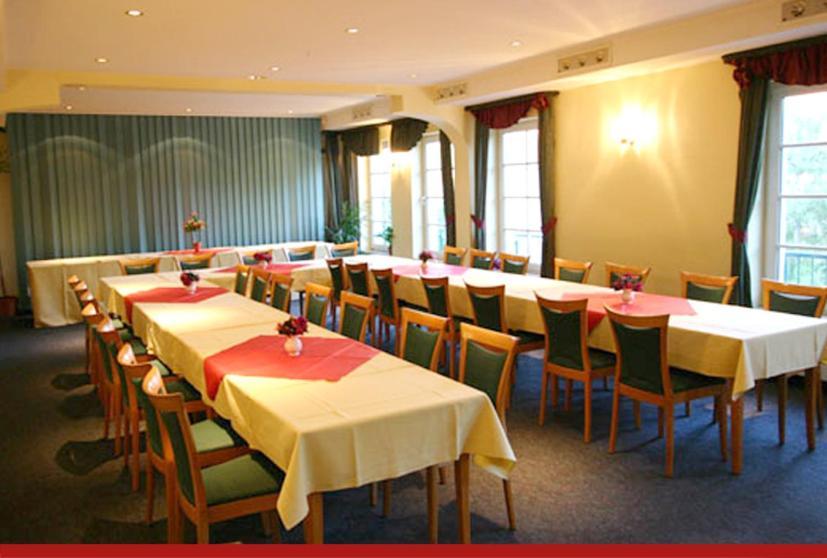 Hotel & Restaurant "Zur Linde" Spergau Esterno foto
