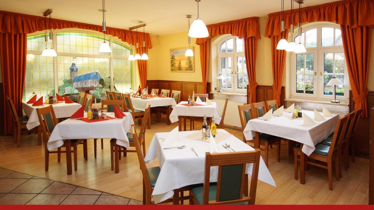 Hotel & Restaurant "Zur Linde" Spergau Esterno foto